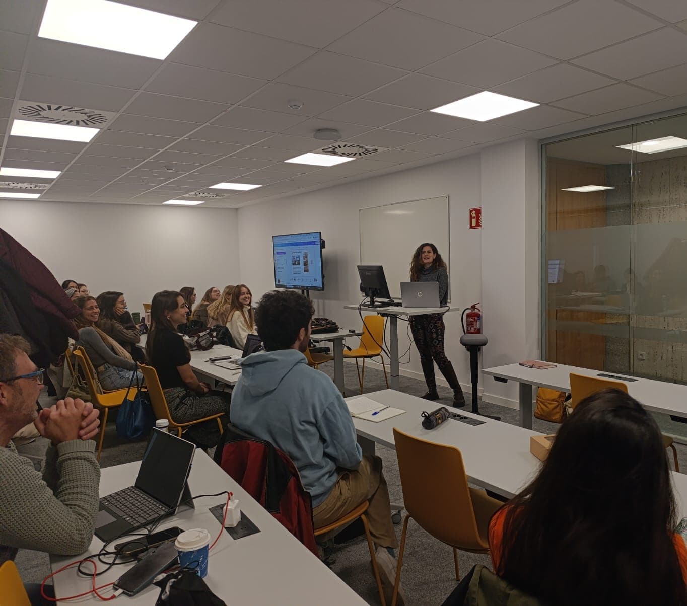 Diana Prior durante Sensibilización para familias sobre el ciclo menstrual